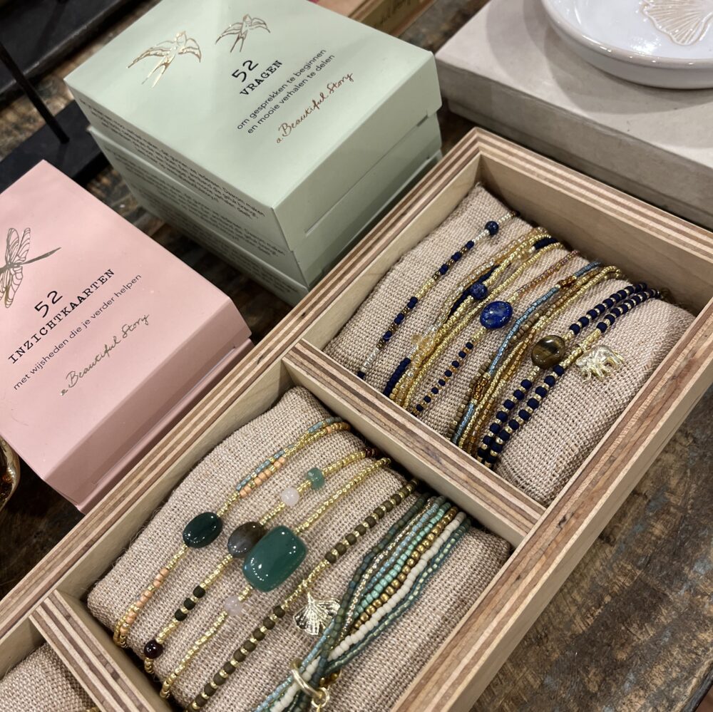 Waarom deze sieraden zó bijzonder zijn… -- Thuis op 41 - A Beautiful Story